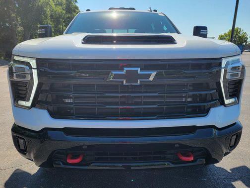 Summit White 2026 Chevrolet Silverado 3500 LTZ