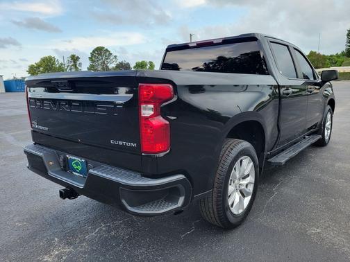 Black 2022 Chevrolet Silverado 1500 Custom