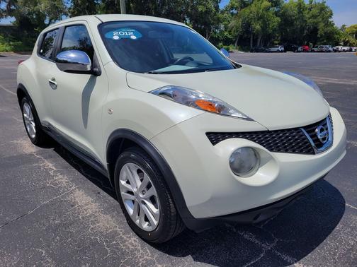 White Pearl 2012 Nissan Juke SV