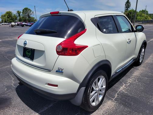 White Pearl 2012 Nissan Juke SV