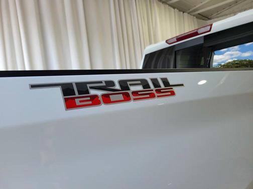 2025 Chevrolet Silverado 1500 LT Trail Boss