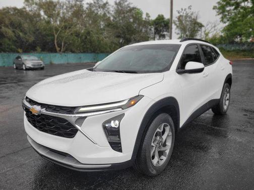 2024 Chevrolet Trax LT