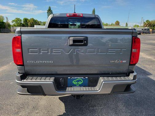Satin Steel Metallic 2022 Chevrolet Colorado LT