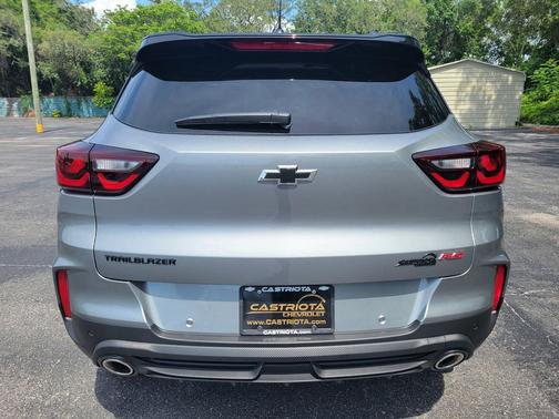Sterling Gray Metallic 2026 Chevrolet Trailblazer RS