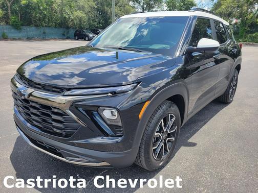 Mosaic Black Metallic 2026 Chevrolet Trailblazer ACTIV