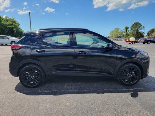 Mosaic Black Metallic 2027 Chevrolet Bolt RS