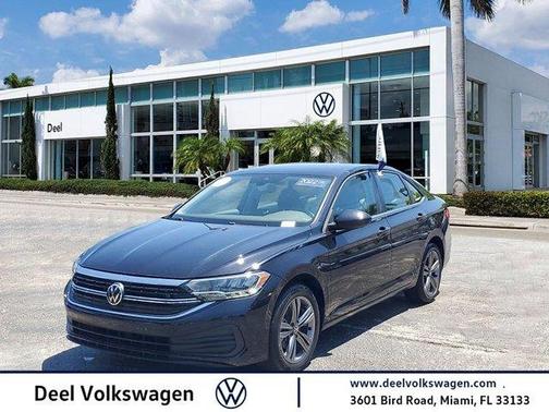 Deep Black Pearl Effect 2022 Volkswagen Jetta 1.5T SE