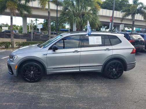 2020 Volkswagen Tiguan 2.0T SE R-Line Black
