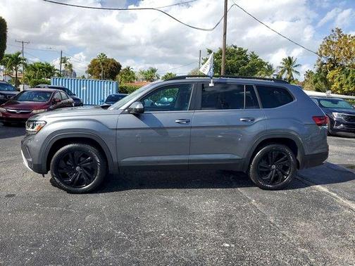 2022 Volkswagen Atlas 2.0T SE w/ Technology