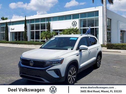 Pure White 2023 Volkswagen Taos 1.5T SE