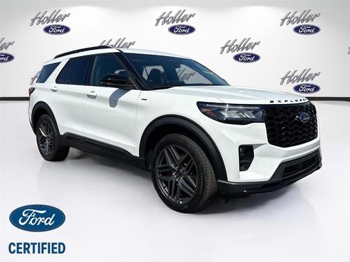 Star White 2025 Ford Explorer ST-Line