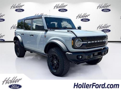 Avalanche Gray 2026 Ford Bronco Badlands
