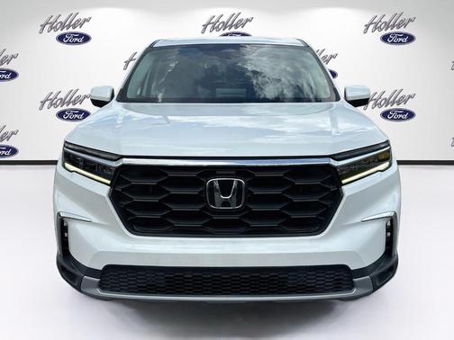 Platinum White Pearl 2023 Honda Pilot EX-L 8-Passenger