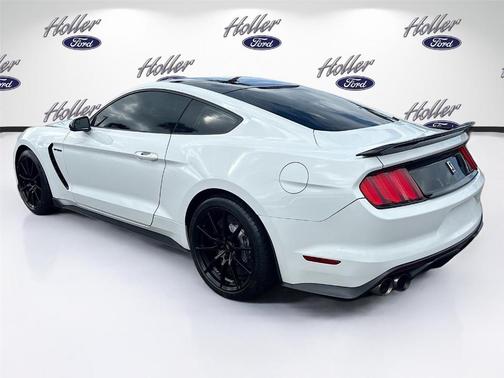 2016 Ford Shelby GT350 Base