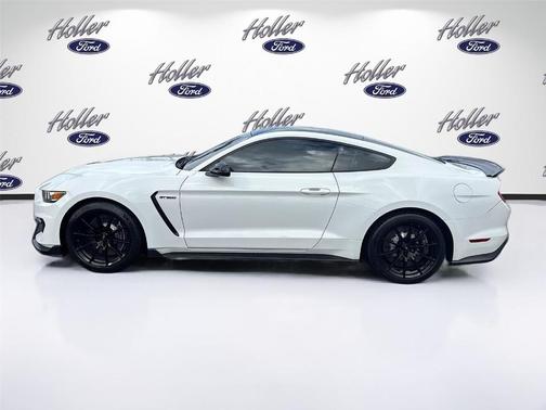 2016 Ford Shelby GT350 Base