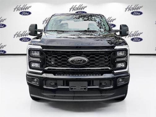 Agate Black Metallic 2026 Ford F-350 Lariat Super Duty