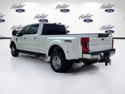 Star White 2022 Ford F-350 Lariat Super Duty
