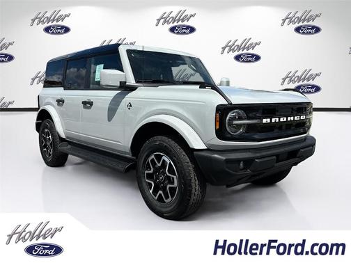 Avalanche Gray 2026 Ford Bronco Outer Banks