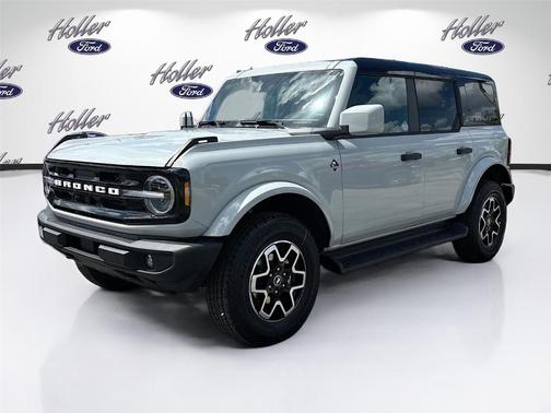 Avalanche Gray 2026 Ford Bronco Outer Banks