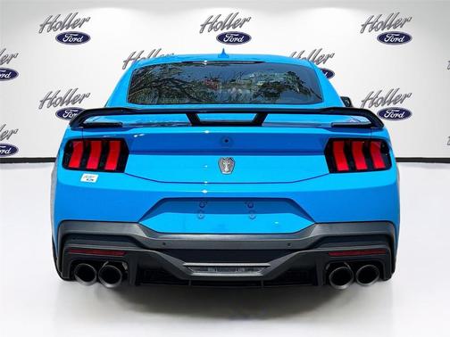 2025 Ford Mustang Dark Horse