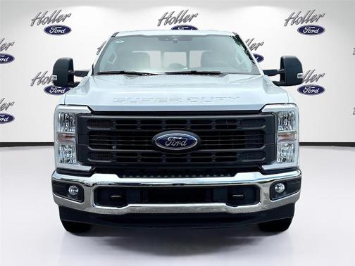 Oxford White 2026 Ford F-350 XL