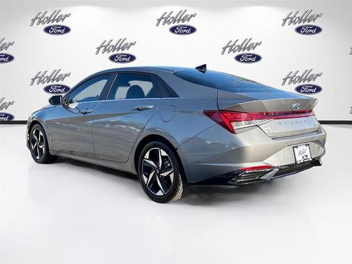 2022 Hyundai ELANTRA Limited