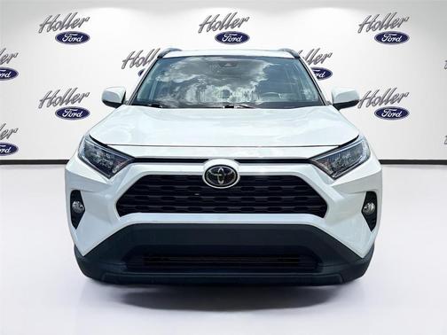 Super White 2020 Toyota RAV4 XLE