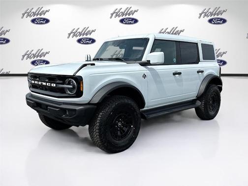 Oxford White 2026 Ford Bronco Outer Banks