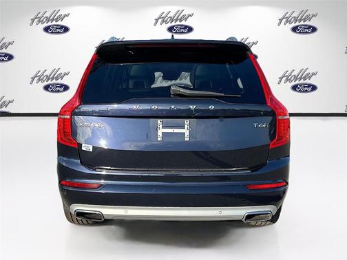 2019 Volvo XC90 T6 Momentum