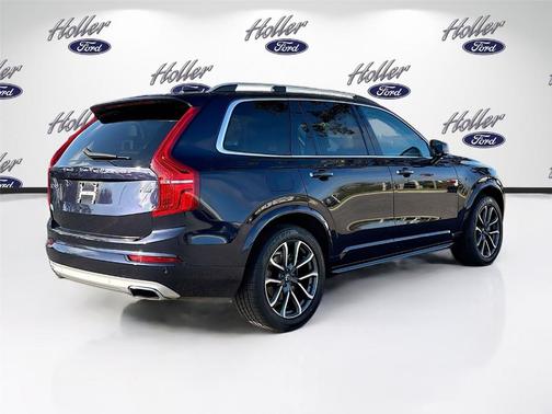 2019 Volvo XC90 T6 Momentum