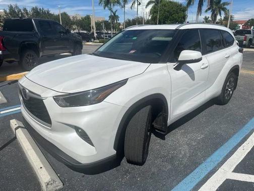 2023 Toyota Highlander XLE