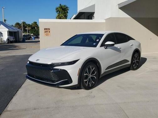 2025 Toyota Crown XLE