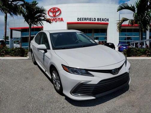 2022 Toyota Camry LE