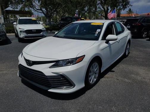 2022 Toyota Camry LE