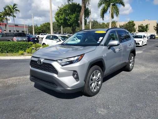 2022 Toyota RAV4 XLE Premium