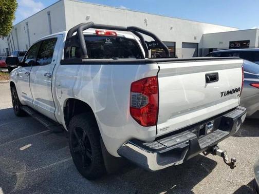 2017 Toyota Tundra SR5