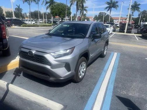 2023 Toyota RAV4 LE