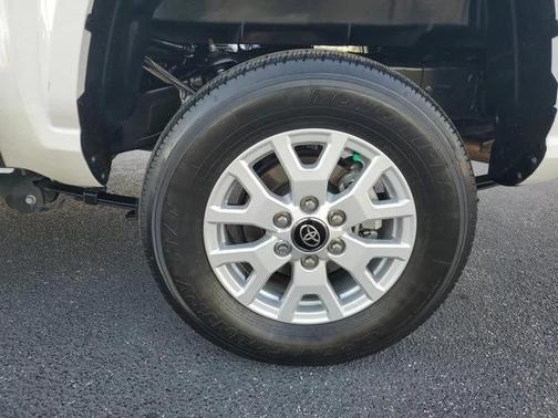 2025 Toyota Tacoma SR