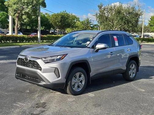 2025 Toyota RAV4 XLE