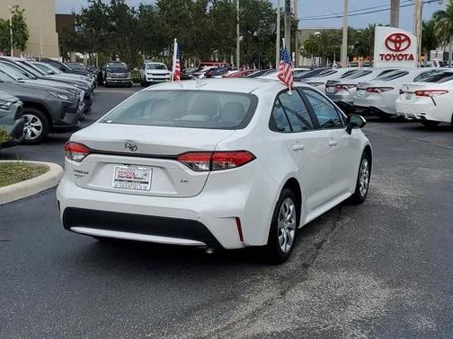 2022 Toyota Corolla LE