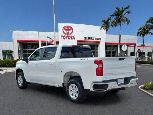 Crystal White Tricoat 2025 Chevrolet Silverado 1500 LT