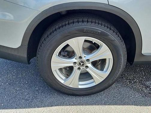 2018 Mercedes-Benz GLC 300 Base