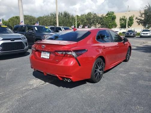 2024 Toyota Camry SE