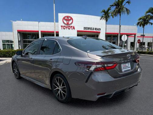 Predawn Gray Mica 2023 Toyota Camry SE