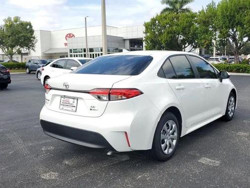2026 Toyota Corolla Hybrid LE