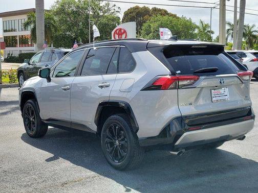 2023 Toyota RAV4 Hybrid SE