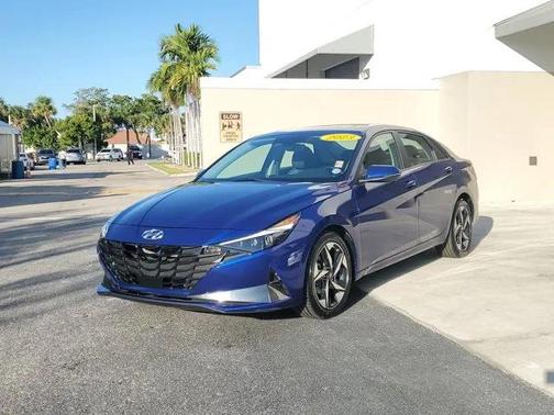 2023 Hyundai ELANTRA Limited