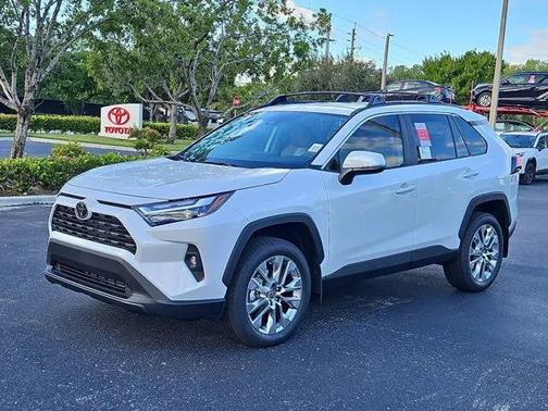 2025 Toyota RAV4 XLE Premium