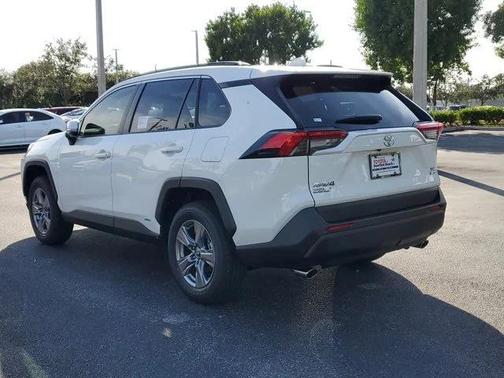 2025 Toyota RAV4 Hybrid XLE