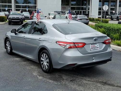 2019 Toyota Camry Hybrid LE